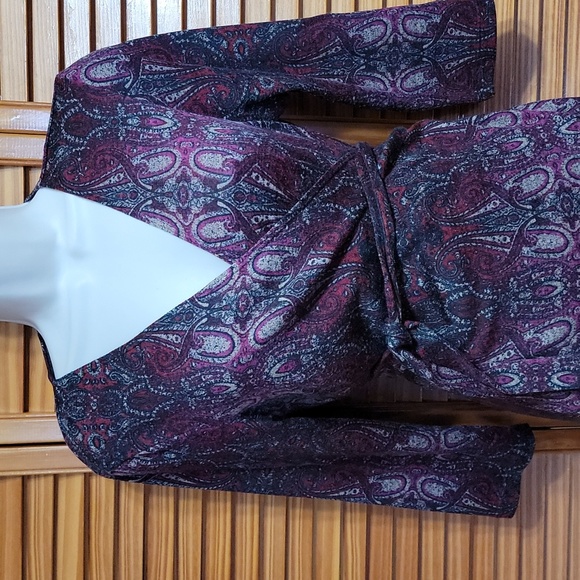 Emma & Michelle Wrap Dress  size Medium - Picture 2 of 5